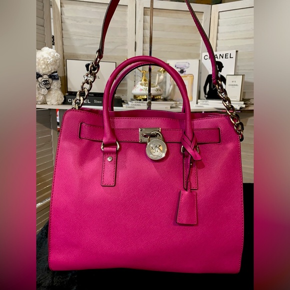 EUC💖❤️‍🔥Michael Korspink/fuchsia saffiano leather tote.